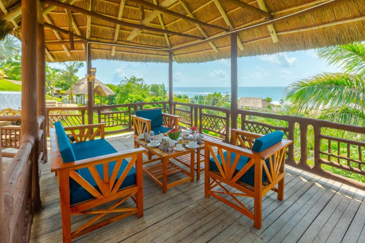 Aya Sophia Villa Garden Hotel Dar es Salaam Buitenkant foto