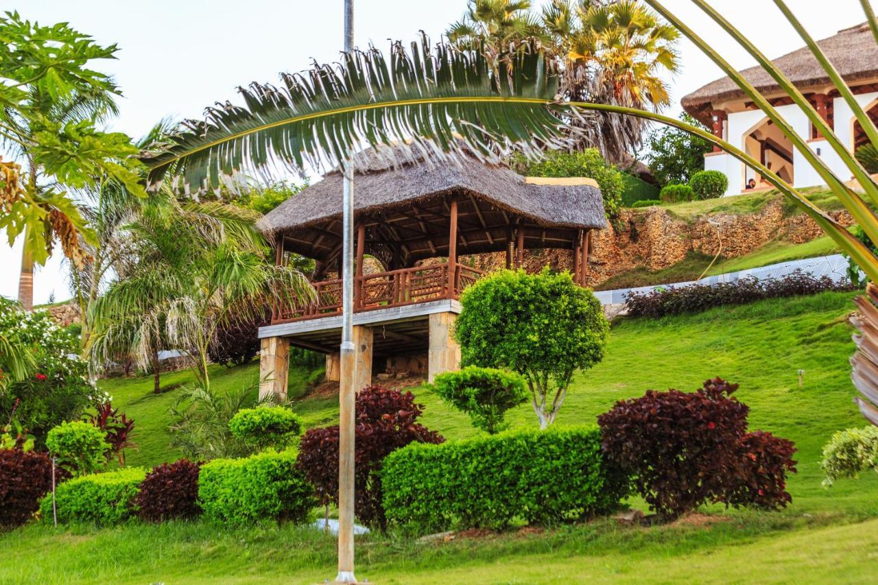Aya Sophia Villa Garden Hotel Dar es Salaam Buitenkant foto