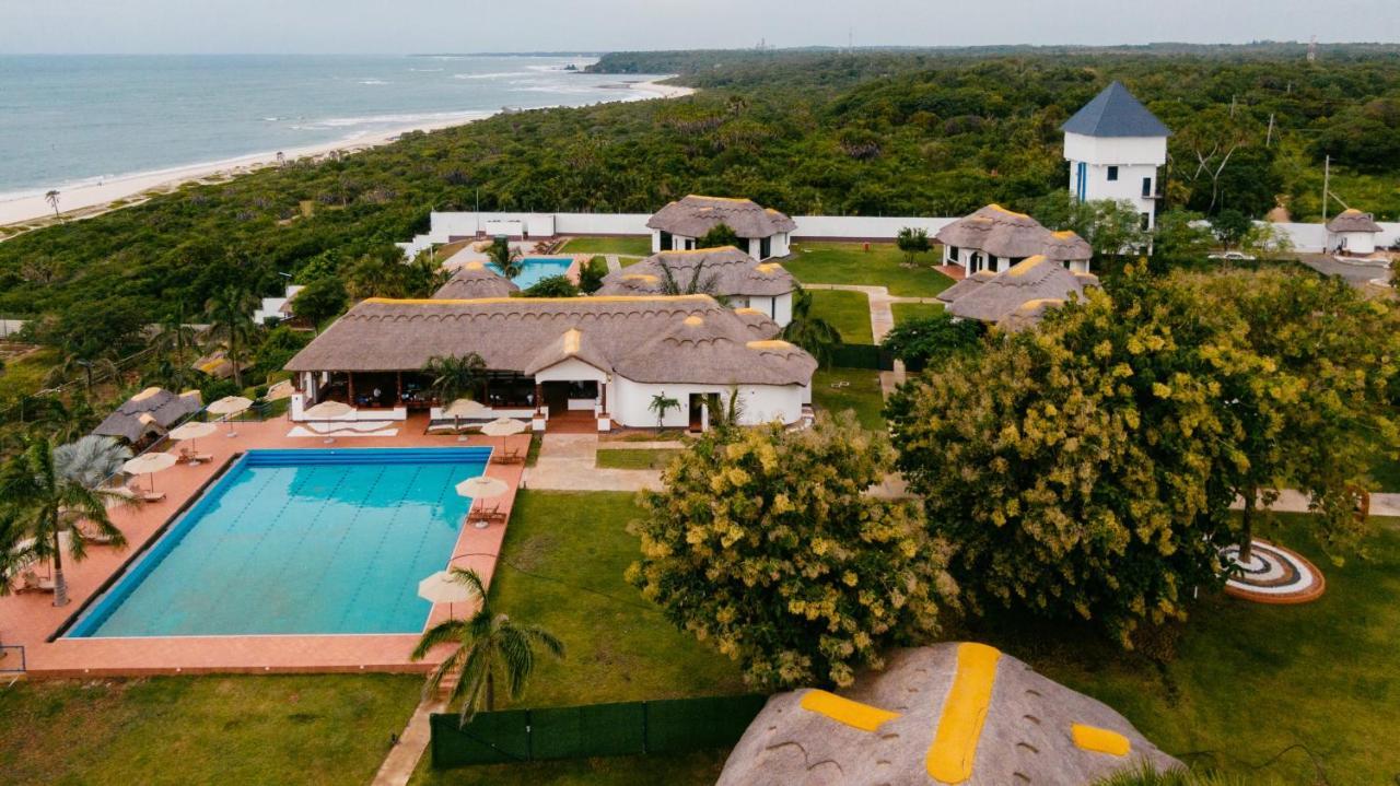 Aya Sophia Villa Garden Hotel Dar es Salaam Buitenkant foto