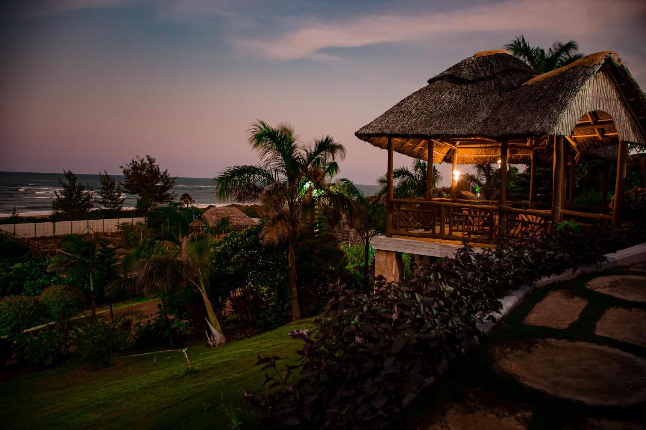 Aya Sophia Villa Garden Hotel Dar es Salaam Buitenkant foto